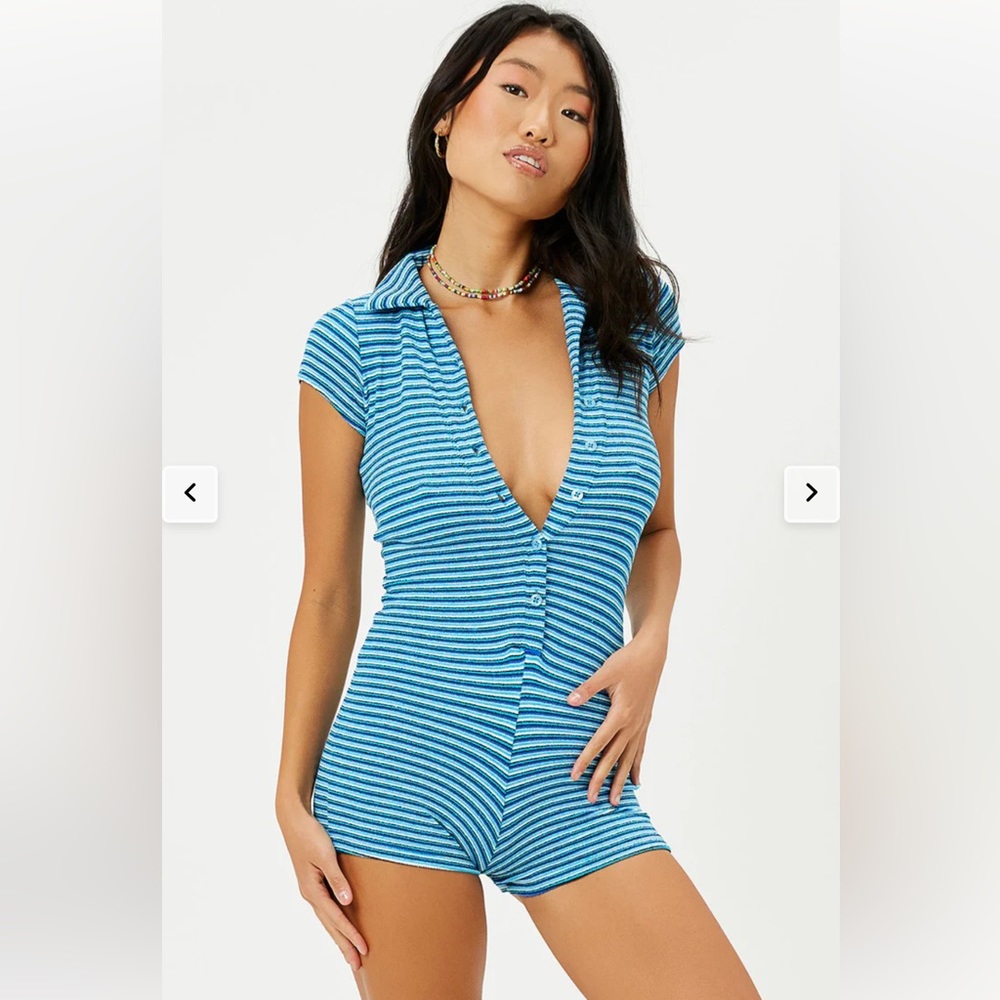 medium frankie’s bikinis terry romper - great condition